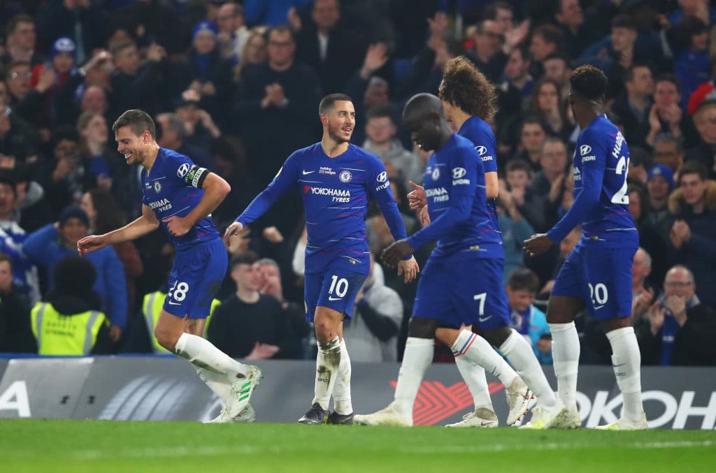 Los jugadores del Chelsea le reconocieron a su compañero Hazard por la maniobra individual y la excelsa definición que ponía por delante a los Blues.