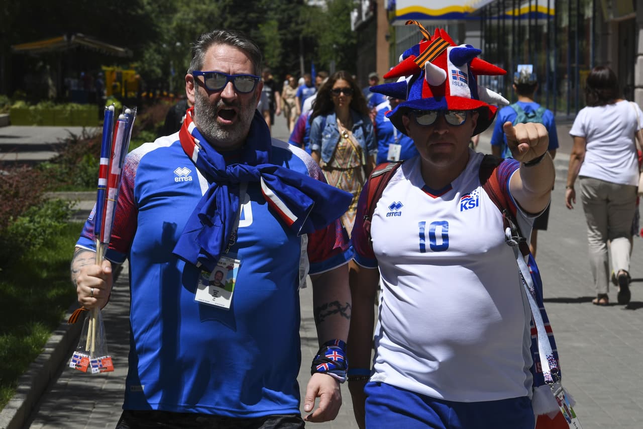 La cultura vikinga de Islandia y el colorido africano de Nigeria quedaron expuestos en la alegría de sus hinchas en medio del partido de ambos países por el grupo D del Mundial de Rusia 2018.