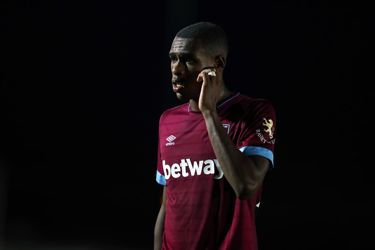 <b>10. Issa Diop (West Ham United / Francia) - </b>su valor en el mercado es de 25.6 millones de dólares, aumentó 18.6 millones (266.7%)