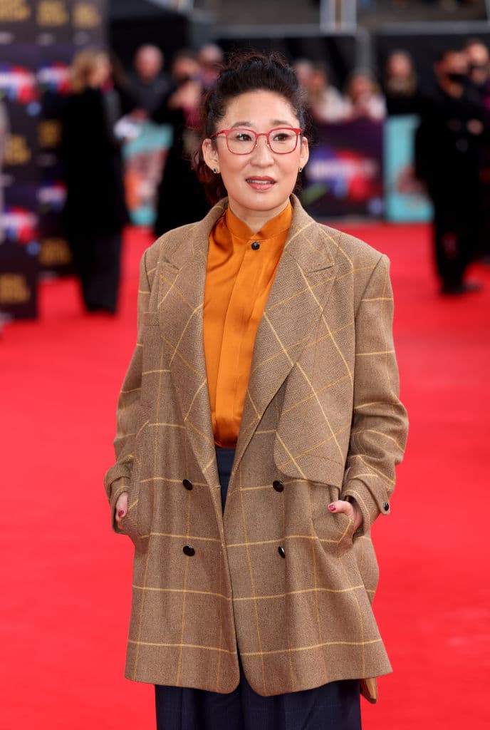 La exitosa actriz habla inglés y coreano gracias a que nació en Canadá y sus padres son de Corea, además aprendió francés durante su paso por la Escuela Nacional de Teatro Canadiense, en Montreal.
<br>