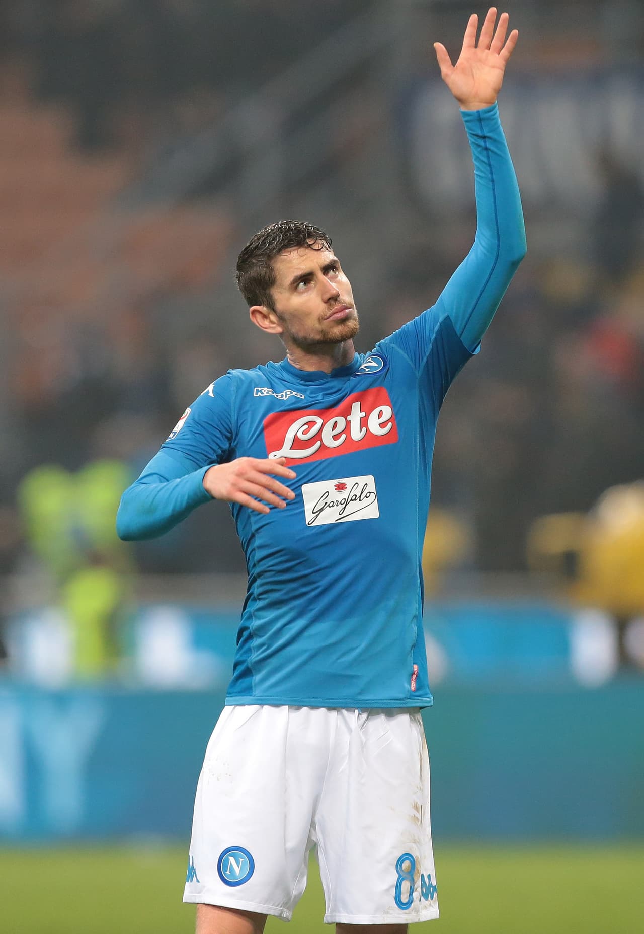 El italiano Jorginho, del Napoli, ha tenido una buena temporada al punto de llegar a la la selección de su país. Manchester United estaría pensando en él para reforzar su mediocampo.