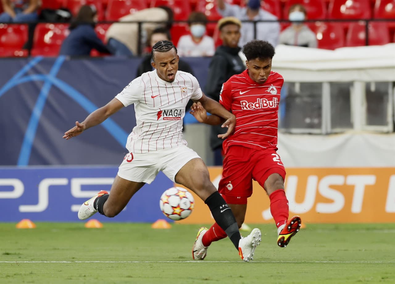 Sevilla empata ante el RB Salzburg durante el inicio de la fase de Grupos de la UEFA Champions League. Luca Sucic abrió el marcador con penali cobrado al minuto 21’ para los visitantes y, en la misma primera parte, Ivan Rakitic igualaba el partido de la misma forma al 42’. Los locales se quedaron con 10 hombres al 50’.