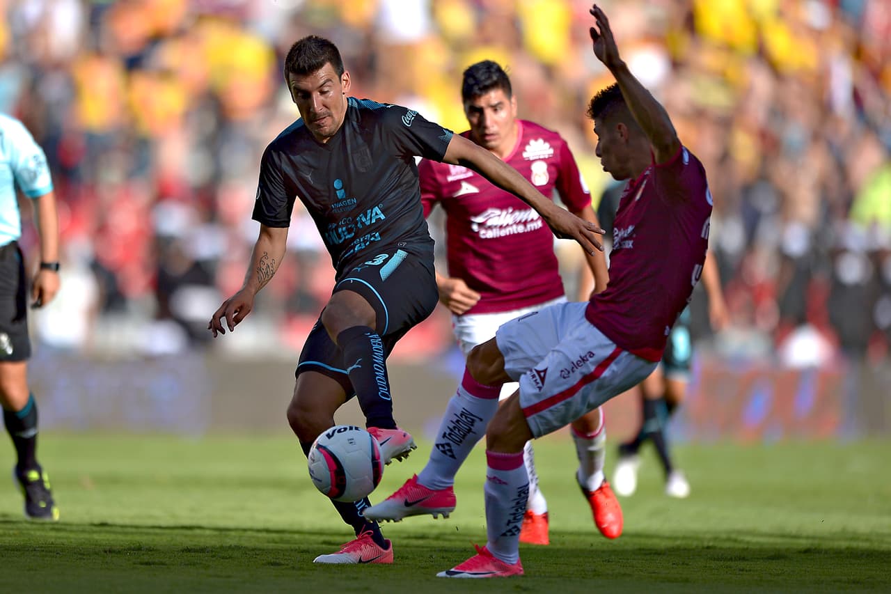 Un elemento queretano que no lució al nivel que nos tiene acostumbrados es el paraguayo Pájaro Benítez.