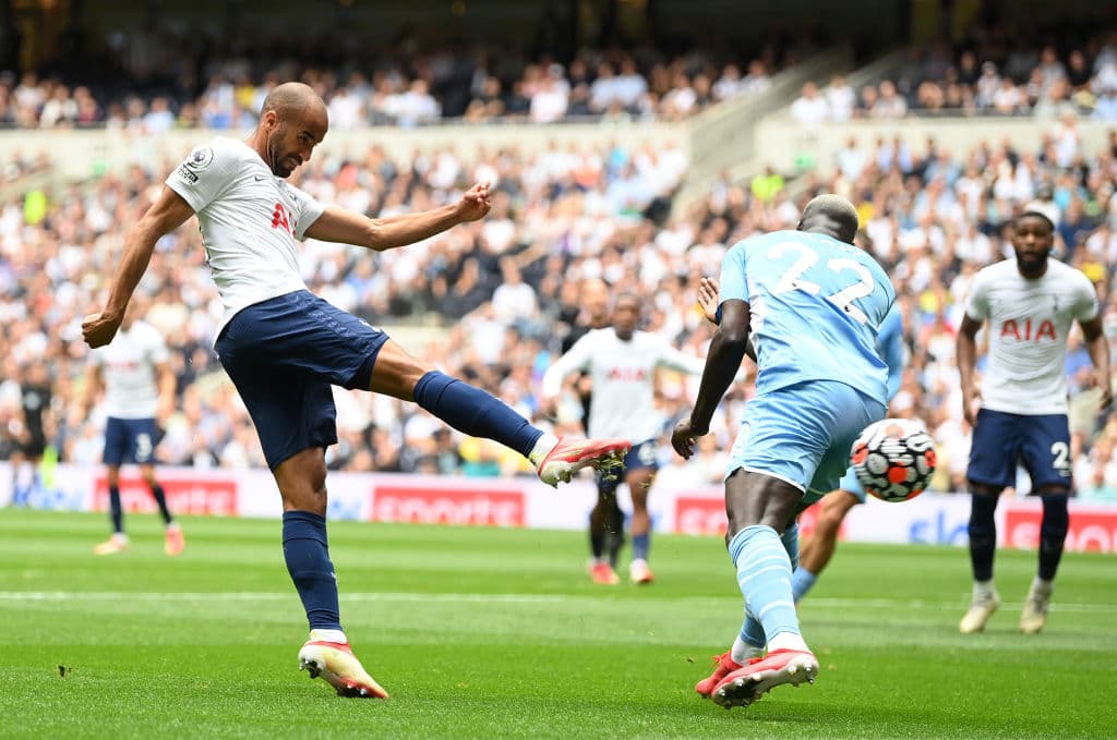 Con gol de Son Heung-Min, Tottenham suma sus tres primeros puntos de la temporada ante el Manchester City de Pep Guardiola en la Premier League. El estadio de los Spurs lució lleno en su totalidad, tal como en los tiempos previos a la pandemia del COVID-19.