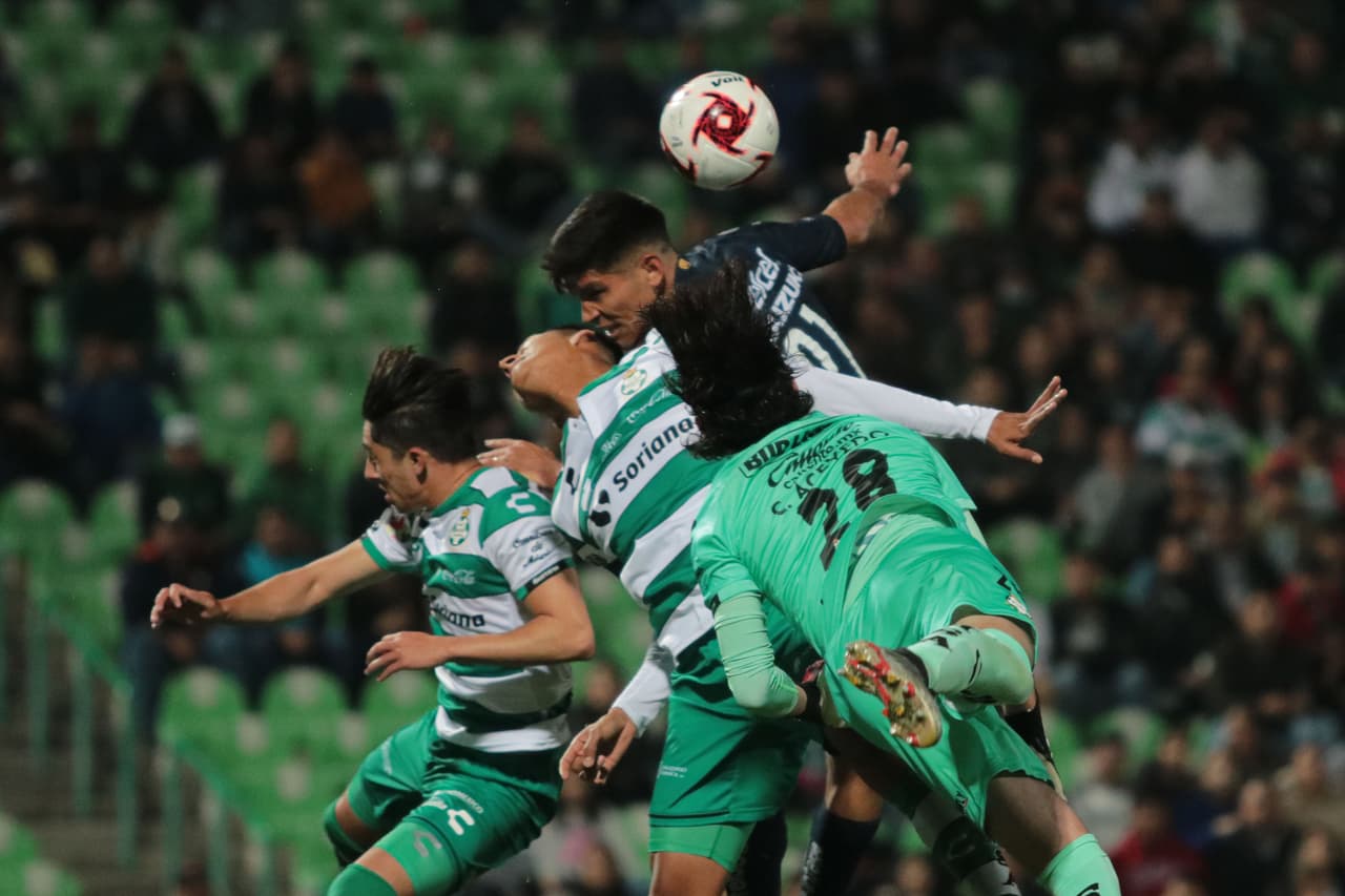 Martín Barragán sufre críticas por no defender a Jesús Rivas