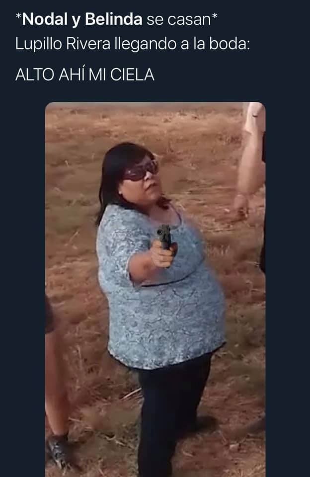 Y como en todos los temas, los memes en las redes no podían faltar.