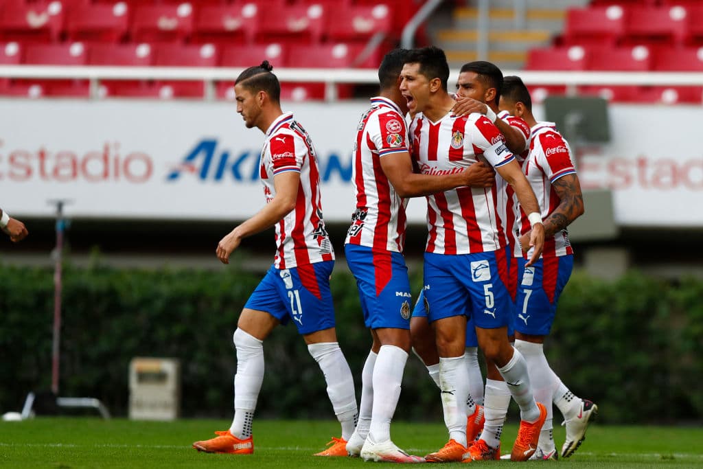 Molina (23’) abrió el marcador con un soberbio testarazo, pero un tiro de Kevin Castañeda (25’) penetró el arco de Gudiño, quien prácticamente no vio el esférico. Guadalajara visitará al San Luis y Toluca recibirá a los Rayos en la J3 de la competición de futbol mexicano.