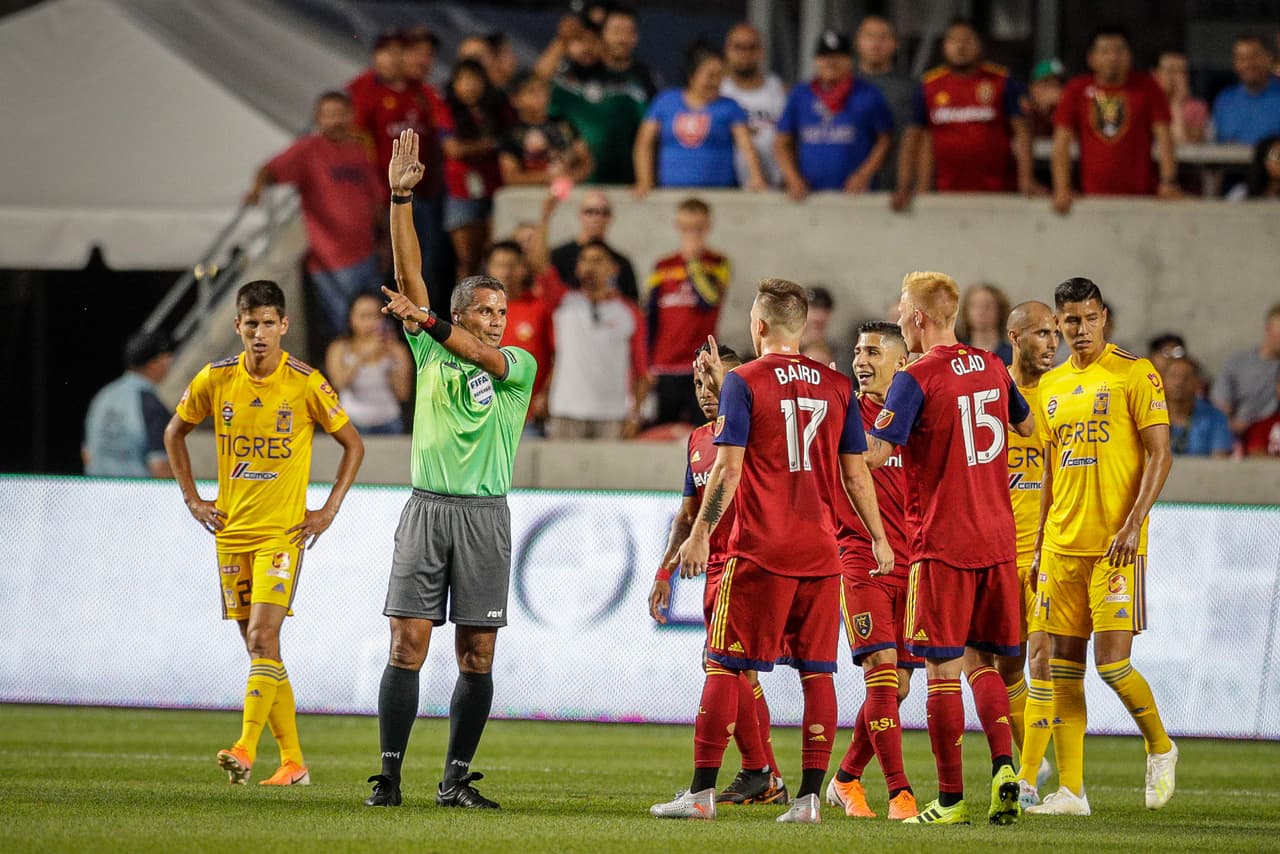 Las decisiones del VAR favorecieron a Tigres por offsides milimétricos en ocasiones claras de los estadounidenses.