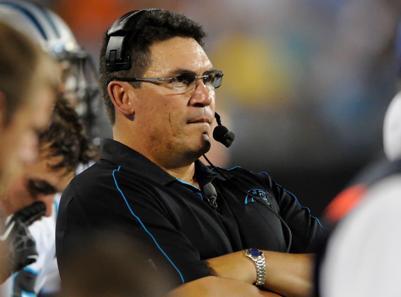 RON RIVERA Inició como entrenador asistente en 1997 también en los Chicago Bears. Trabajó en Philadelphia y San Diego hasta que recibió la oportunidad de ser coach principal en los Carolina Panthers a partir de 2011. Está en su 5º. Año, los últimos 3 de playoffs y sin duda 2015 como el mejor hasta ahora.