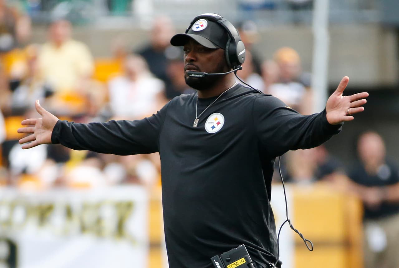 MIKE TOMLIN El cargo de coach principal lo ejerce desde el año 2007. Son 9 temporadas, 6 de playoffs, las últimas 2 consecutivas. Nunca ha tenido una temporada perdedora.