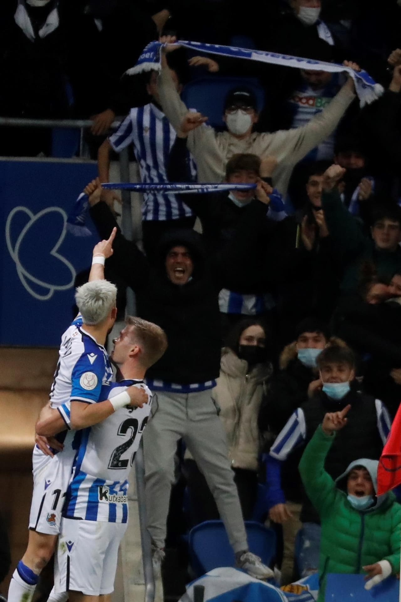 La Real Sociedad deja fuera de la Copa del Rey al Atlético de Madrid con dos goles, cortesía de Adnan Januzaj (33') y Alexander Sorloth (47'), consiguiendo su pase a Cuartos de Final. Héctor Herrera salió como titular a la cancha.