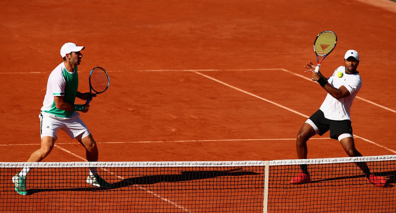 En su segundo partido vencieron a los australinos Nick Kyrgios y Jordan Thompson con sets corridos 6-4 y 6-4.