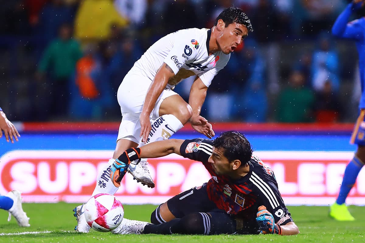 El arquero Nahuel Guzmán puso de su parte para evitar que empatara de nuevo Pumas en el segundo tiempo.