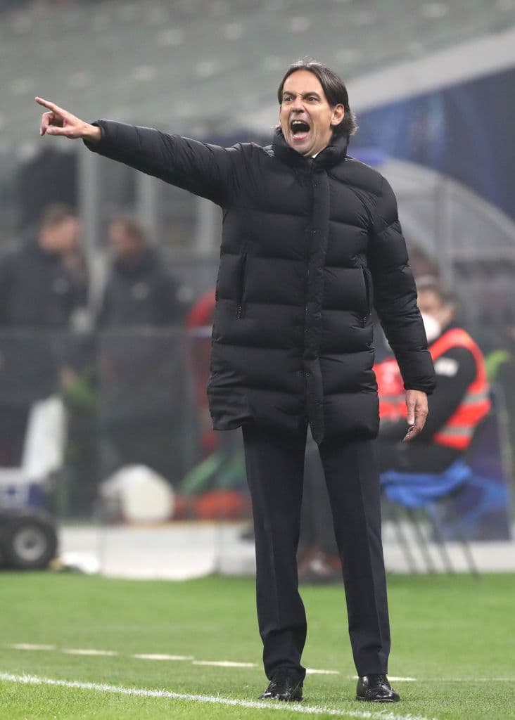 Liverpool se impone 2-0 ante el Inter de Milan durante el partido de ida en Octavos de Final de la UEFA Champions League, con anotaciones de Roberto Firmino y Mohamed Salah. Los Reds llevarán la ventaja para el juego de regreso.