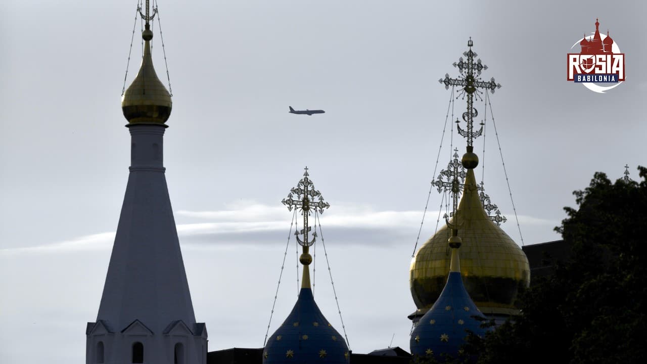 La mayoría de los aficionados se traslada a las ciudades mundialistas en avión.