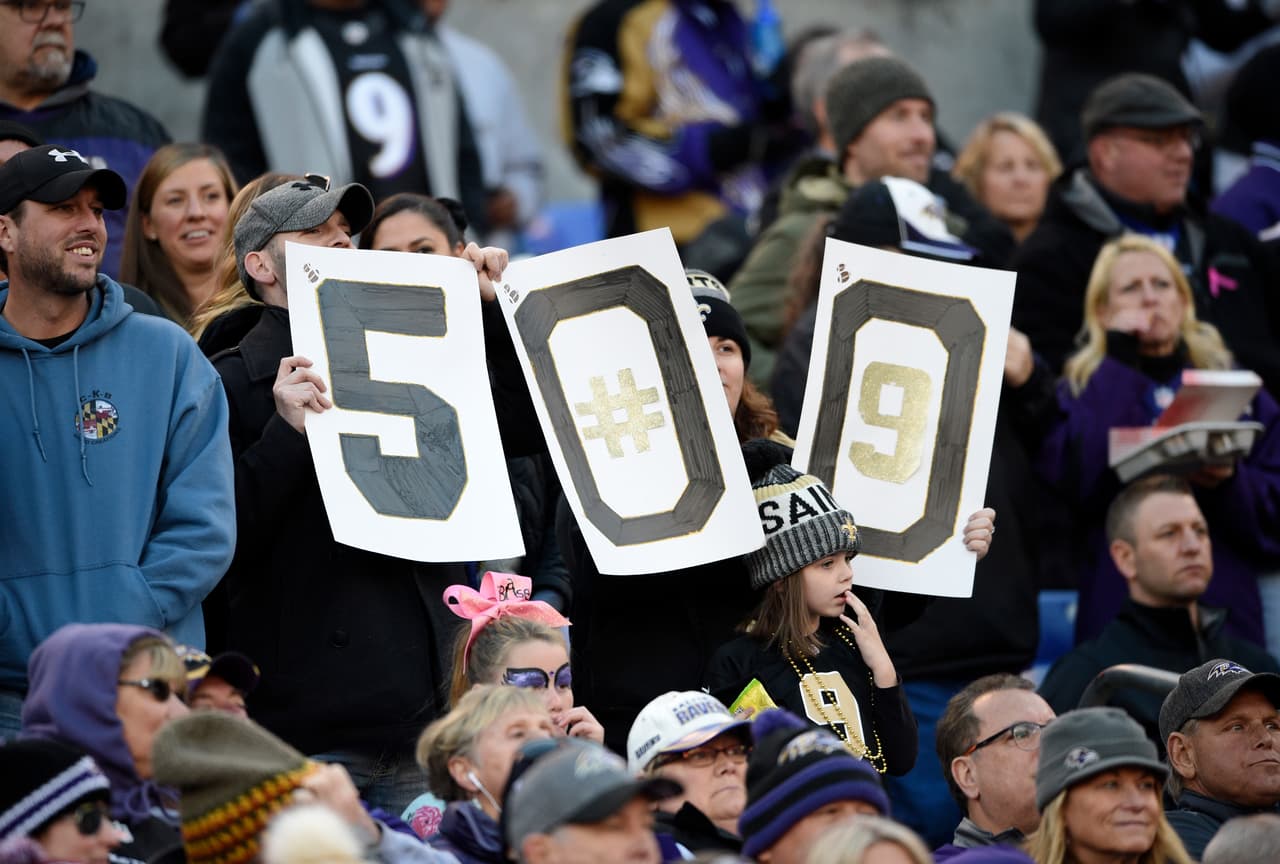 El ahora líder de la NFL en yardas por pase, Drew Brees se unió al selecto club que forman Peyton Manning, Tom Brady y Brett Favre como los únicos en la liga con 500 o más pases de touchdown.
<br>