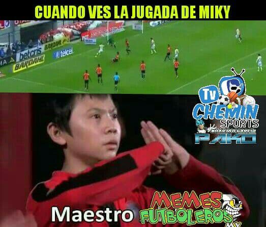 El futbolista azulcrema recibió una novatada por parte de los Azulcremas y en las redes sociales se burlaron de ello, además del triunfo sobre Necaxa.