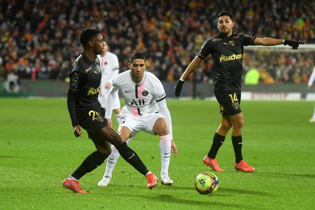 Georgino Wijnaldum evita las burlas hacia el PSG en el minuto 90+2, pone el empate 1-1 y rescatan un punto.