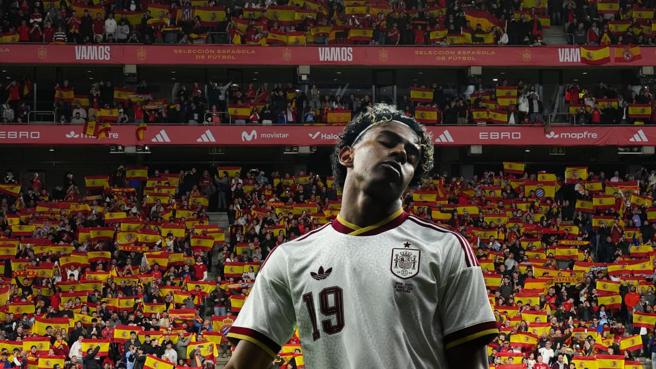 Cánticos racistas manchan juego entre España y Egipto