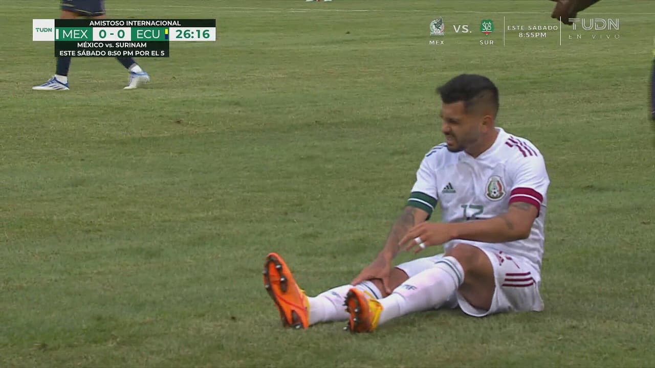'Tecatito' Corona prende alarmas en México tras salir lesionado ante Ecuador