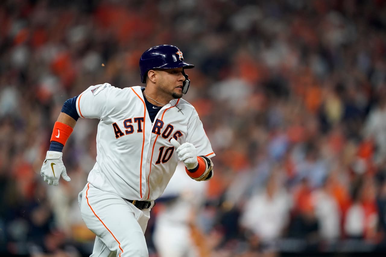 Los Houston Astros caen en el primer juego de la Serie Mundial 5-4 en el Minute Maid Park.