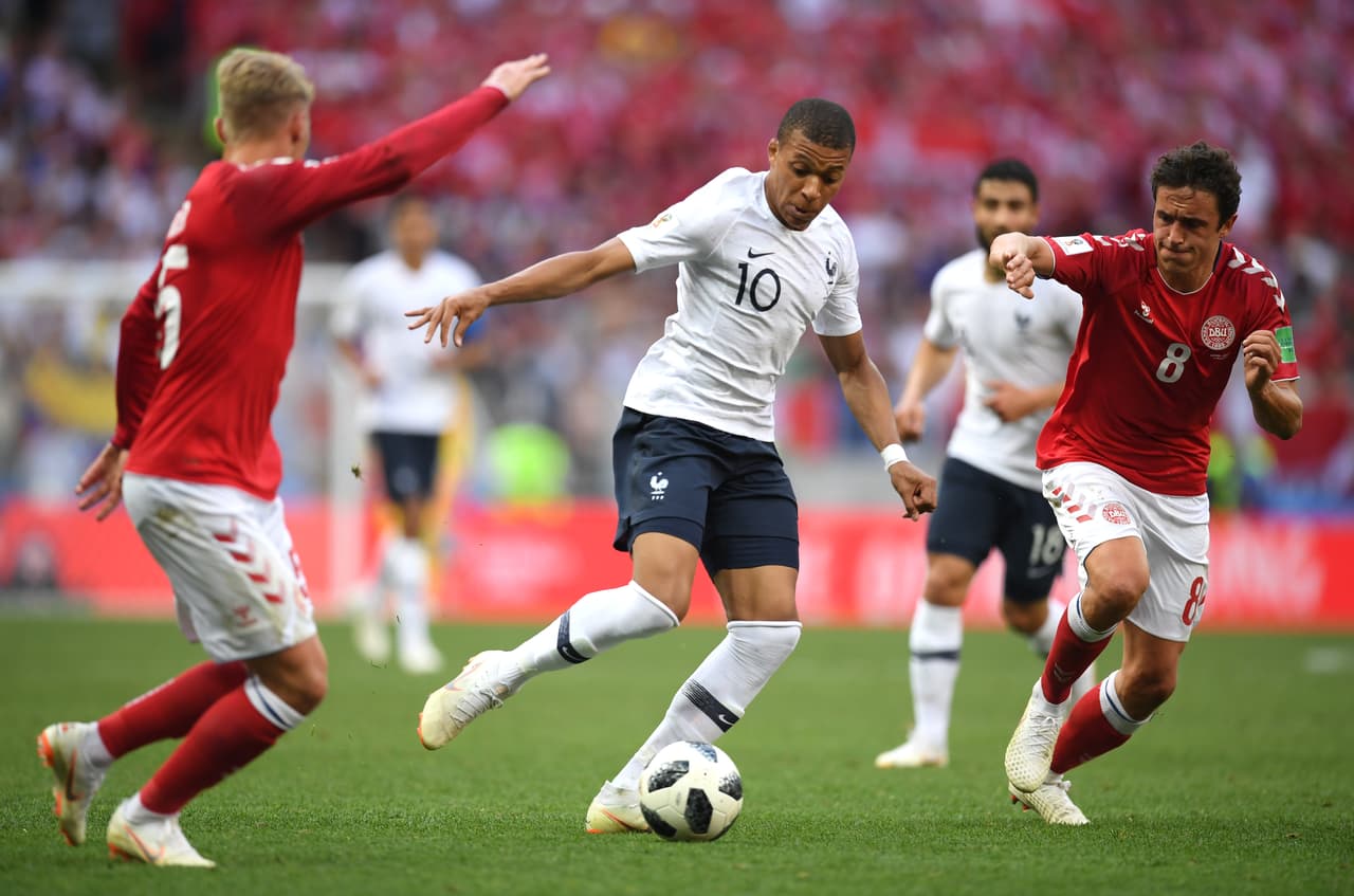 Y Mbappé arrastró marcas, filtró balones, marco diagonales, pero no llegó a su segundo gol en este Mundial.