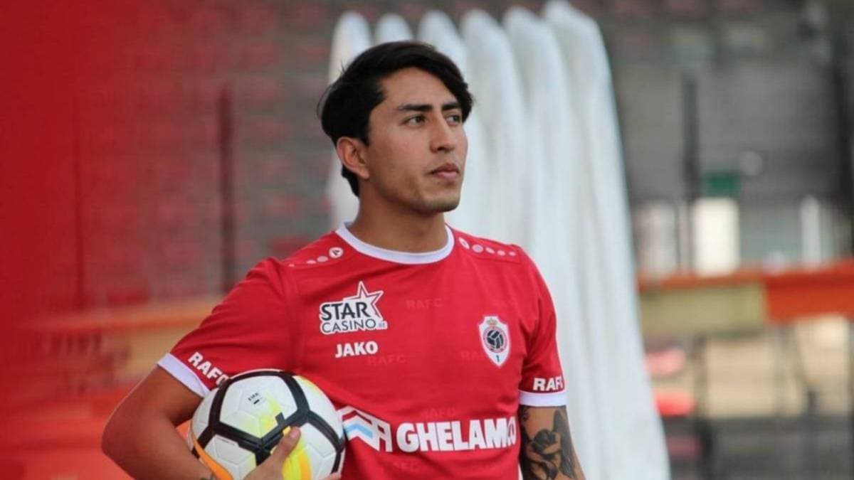 Omar Govea: el Royal Antwerp, ya con Omar Govea recuperado de su lesión, visita al líder Genk en un partido muy complicado para mantenerse en zona de playoffs.