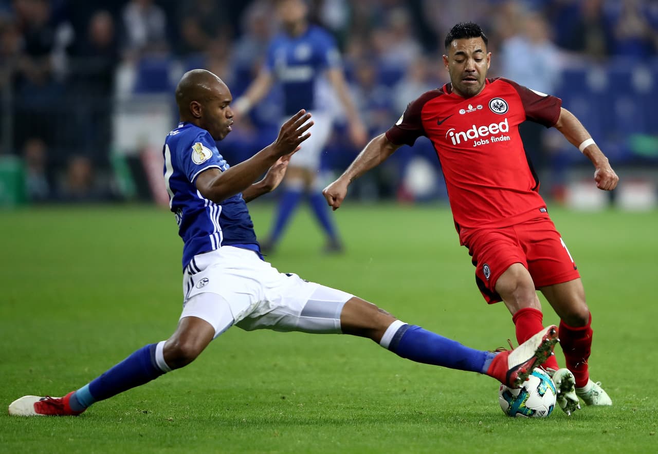 Con el mexicano Marco Fabian todo el partido, Eintracht Frankfurt venció 0-1 de visitante al Schalke 04 en la semifinal de la Copa Alemana y enfrentará al Bayern Munich por el título.