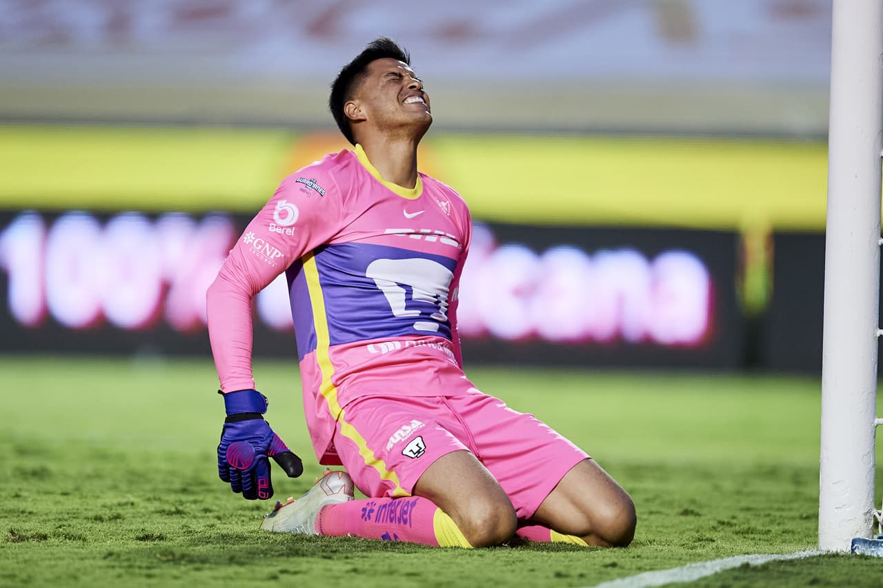 El cancerbero de la UNAM tuvo una primera mitad de mucha exigencia.