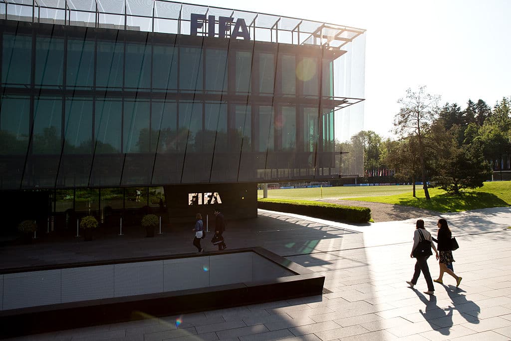 FIFA considera dejar Suiza como su sede
