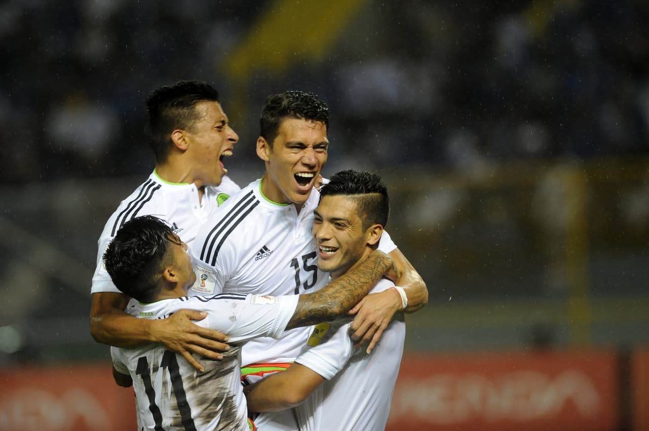 Superada la Copa Centenario, el 'Tri' visitó a El Salvador por la eliminatoria y lo derrotó por 3-1 (goles de Héctor Moreno, Ángel Sepúlveda y Raúl Jiménez).