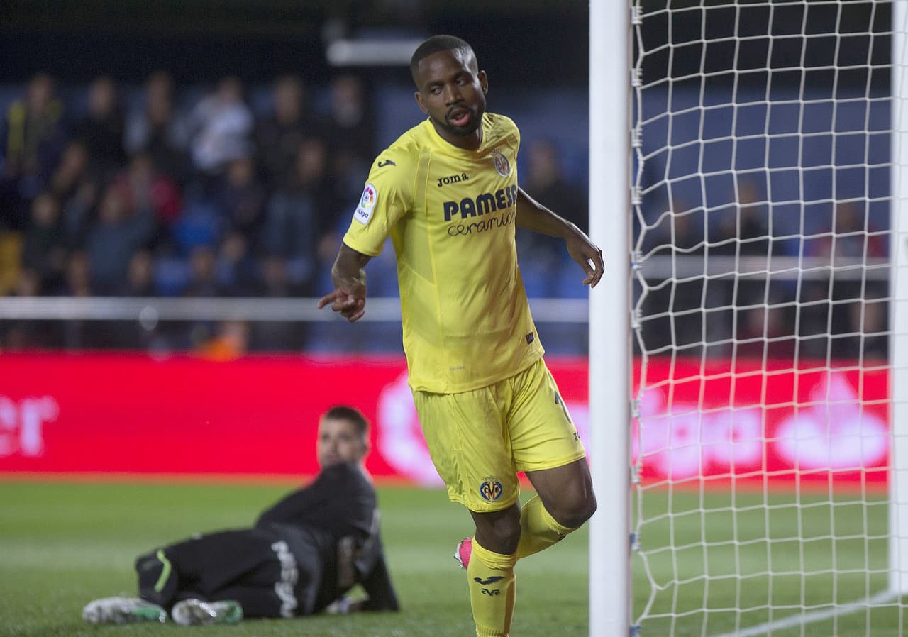 Cedric Bakambú, de la República Democtrática del Congo, llegó a 10 anotaciones con este doblete, siendo el máximo anotador del Villarreal en esta temporada de La Liga de España.