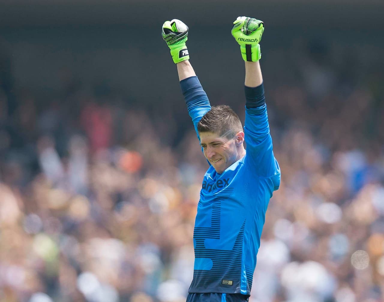 En la portería tenemos a Alejandro Palacios, el ‘Pikolín menor’ logró mantener el cero en la meta de los Pumas ante Dorados con buenas atajadas y coordinando a su defensa.
