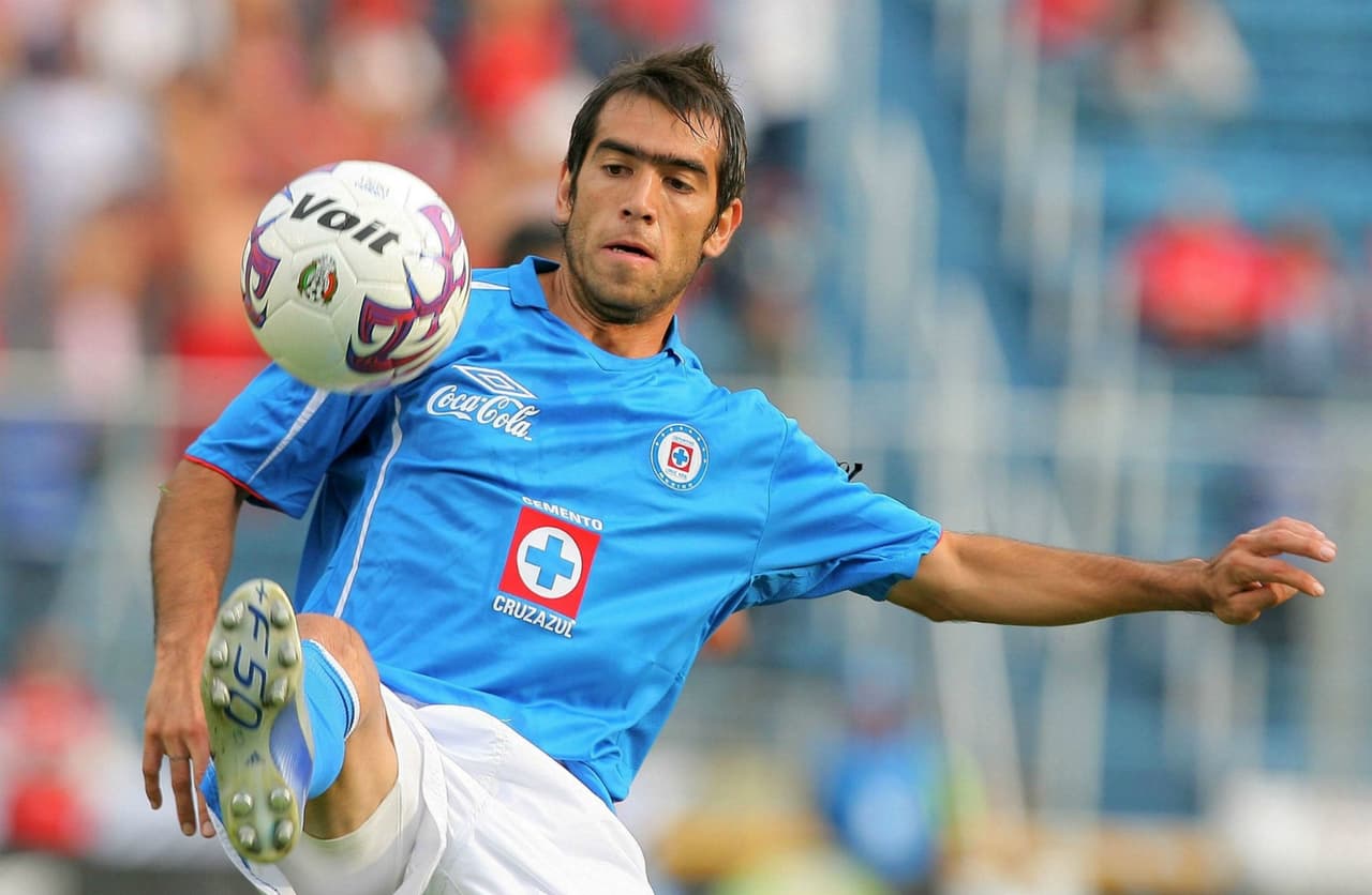 9. César Delgado - Valor: 8,4 millones de dólares - Del Cruz Azul al Olympique Lyon