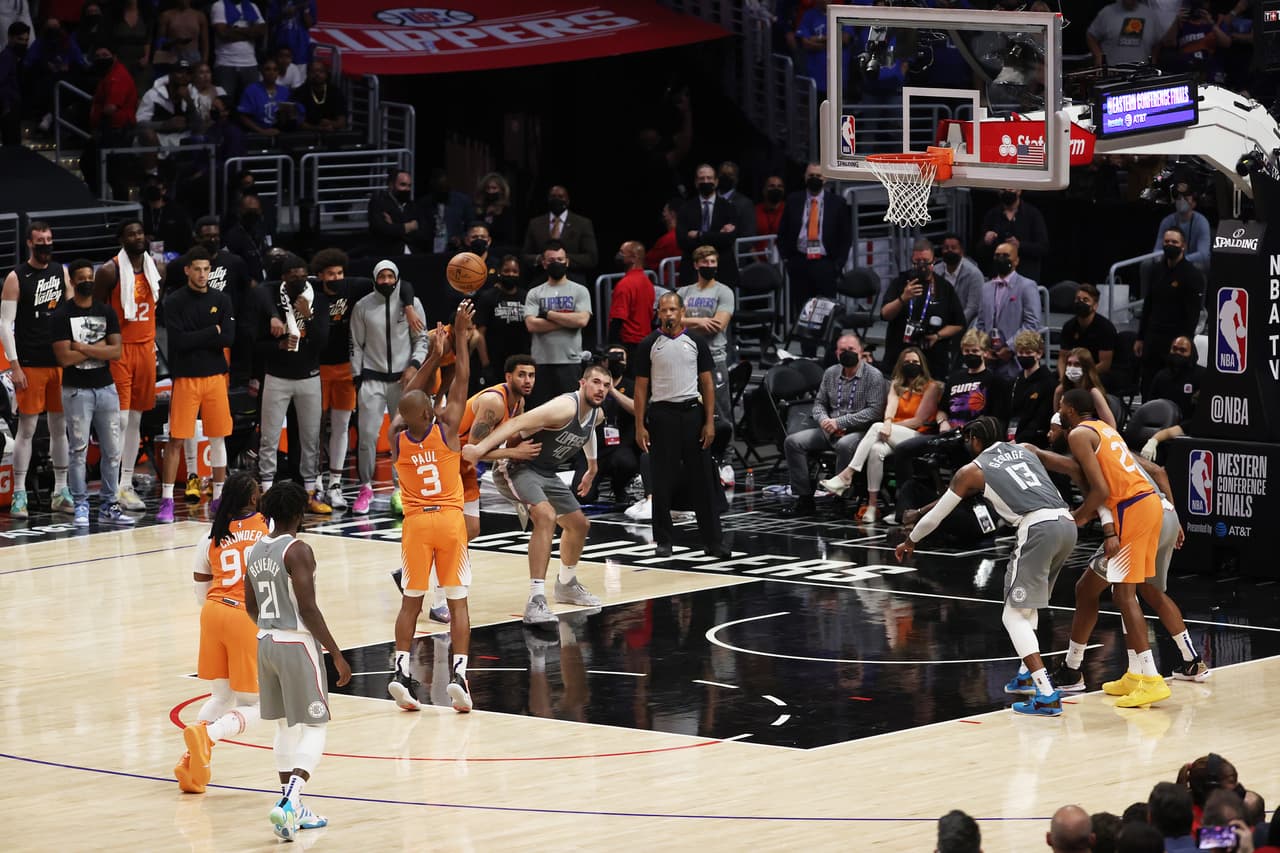 Suns sueña con las Finales de NBA tras superar 84-80 a Clippers