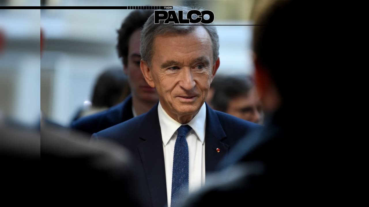 Jeff Bezos cae y Bernard Arnault es el nuevo hombre más rico del mundo | El empresario francés aprovechó la caída de las acciones de Amazon para colocarse como el hombre con más valioso del mundo.