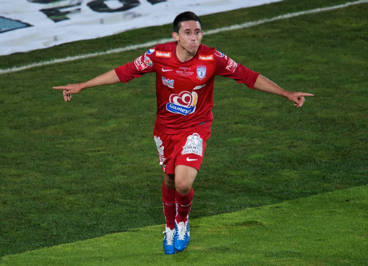 4. Héctor Herrera - Valor: 13, 5 millones de dólares - Del Club Pachuca al F.C. Porto