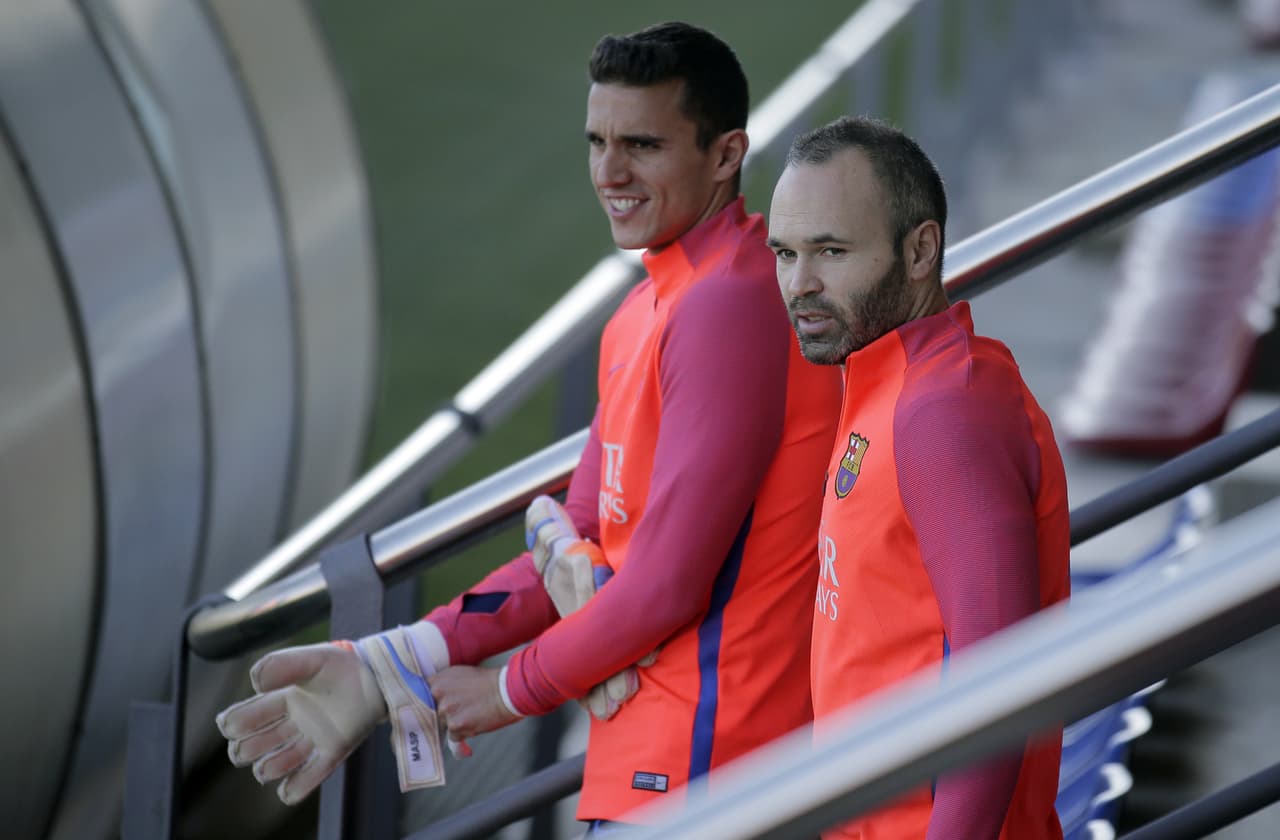 Andrés Iniesta asumió gran parte del liderato en Barcelona luego de la salida de Xavi Hernández El volante español más que nadie sabe de la importancia de este tipo de partidos.