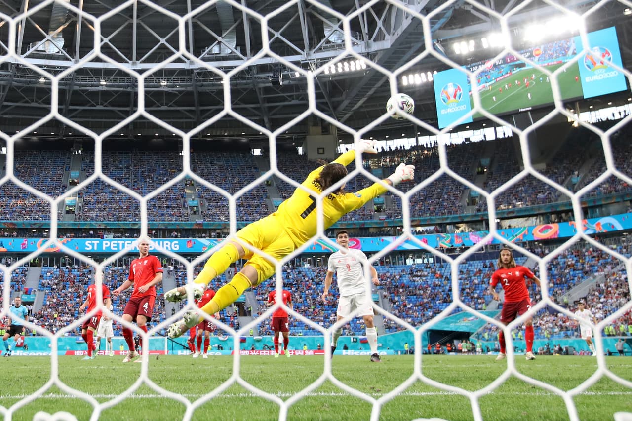 España tuvo que llegar hasta la tanda de penales para ganar el boleto a la Semifinal de la Eurocopa con Unai Simón como protagonista.