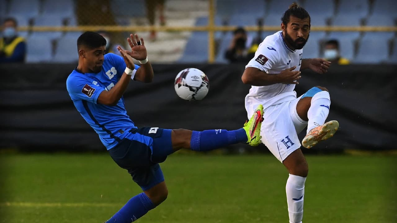 Apagón en el Cuscatlán detiene duelo entre El Salvador y Honduras
