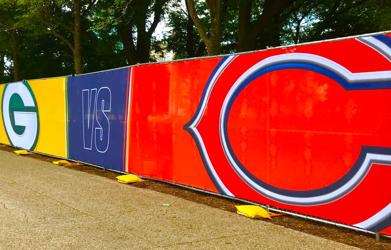 La atracción del evento es el partido entre los Chicago Bears y los Green Bay, Packers, la rivalidad más antigua de la NFL. El partido se llevará a cabo dentro del estadio Soldier Field.