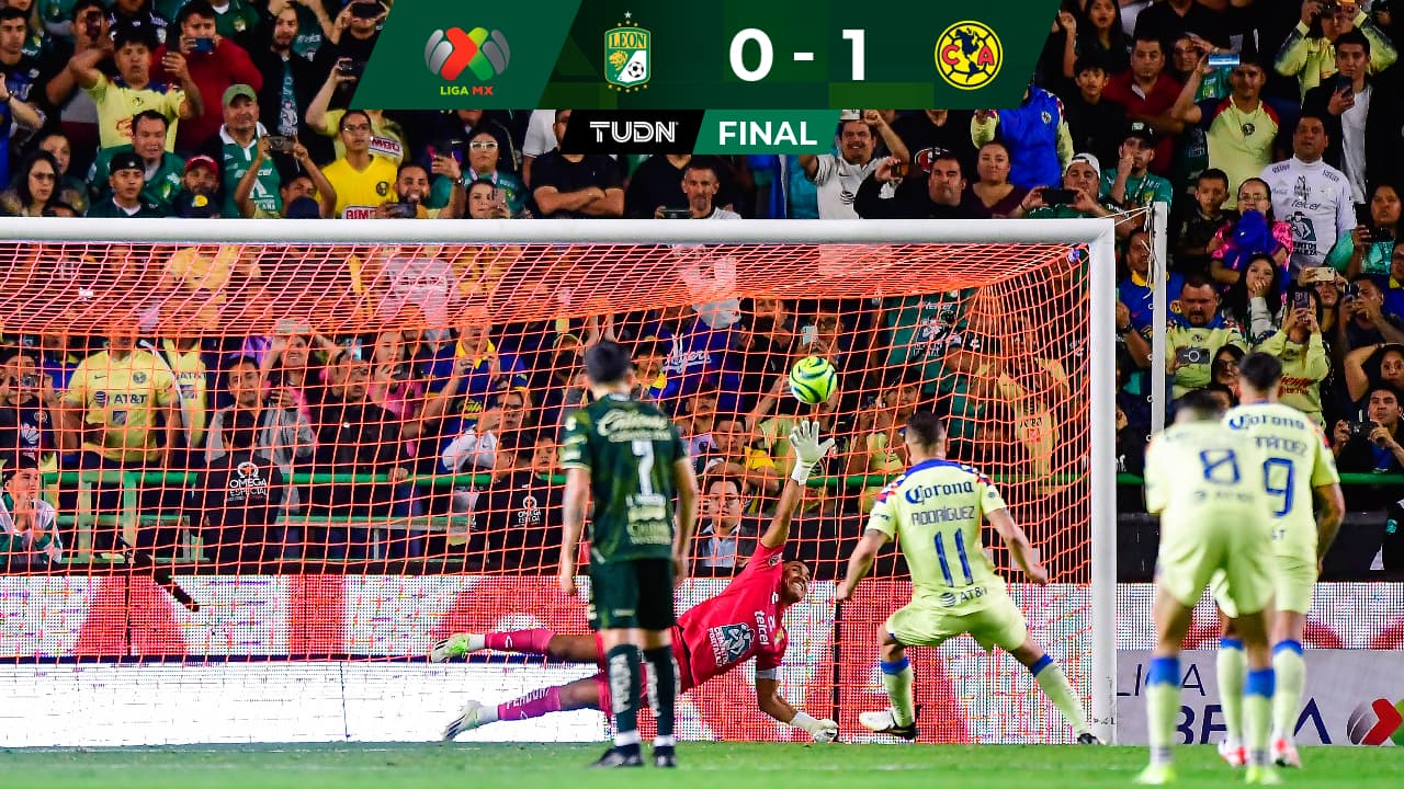 Con polémico penal, América vence a León en el tiempo agregado