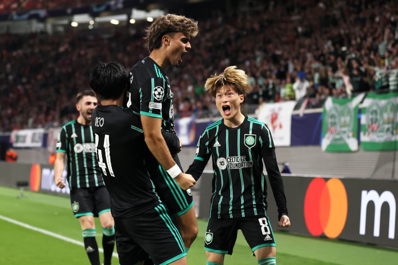 Leipzig goleó 3-1 como local al equipo de Celtic de Escocia con goles de Nkunku y André Silva, mientras que Salzburg consiguió su primer triunfo ante Dinamo Zagreb por 1-0 con gol de Okafor en Champions League.