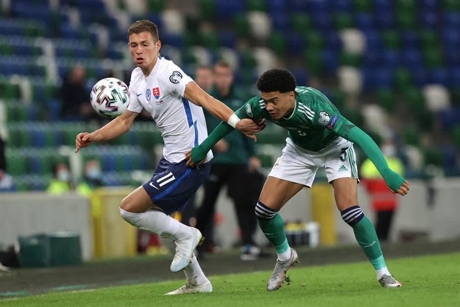 Eslovaquia derrota a Irlanda del Norte y obtiene su calificación a la Euro 2020 en tiempo extra. Juraj Kucka abrió el marcador al inicio del partido, pero al minuto 87, Skriniar se encargó de igualar el marcador. El eslovaco Michal Duris le dio el gane y boleto a la Eurocopa a su equipo.