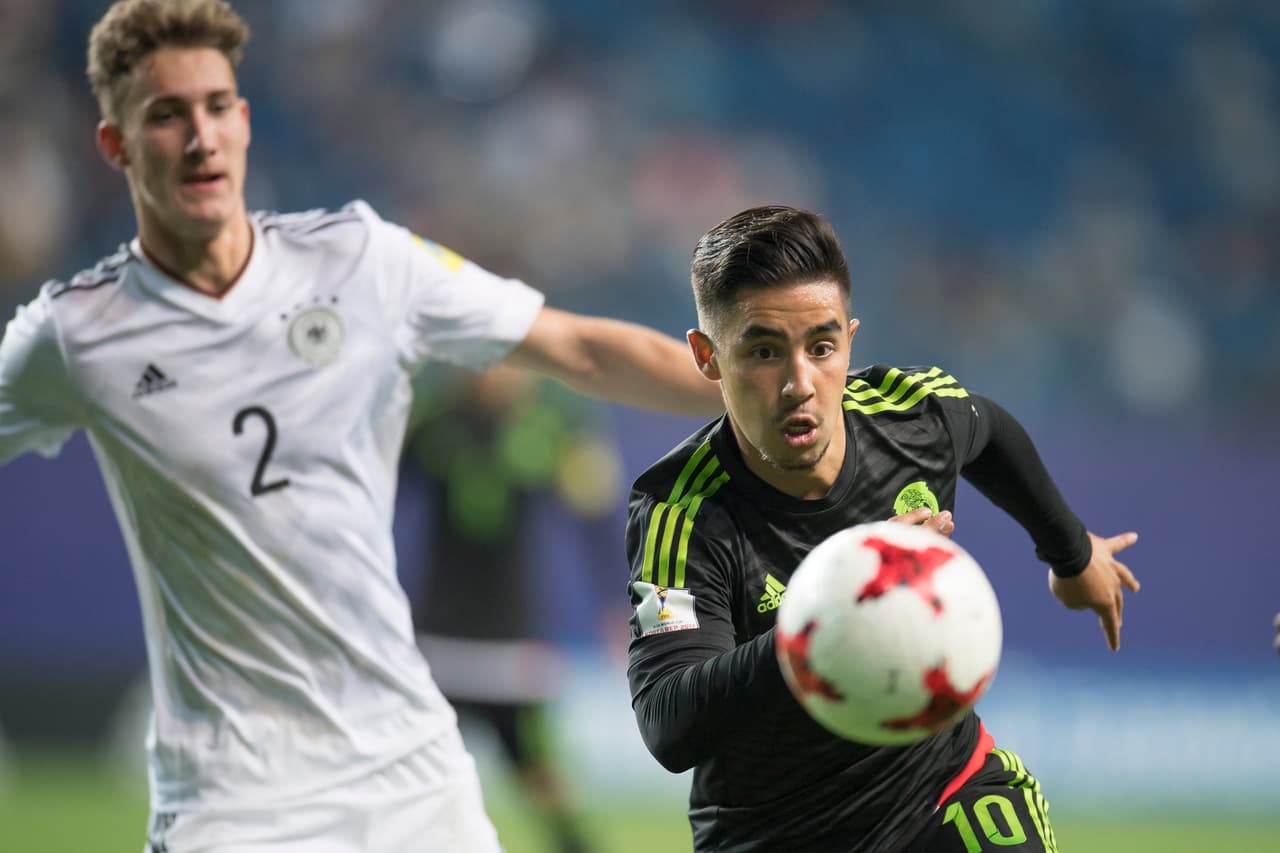 México hizo un esfuerzo muy grande para acercarse al arco rival, pero no hubo mucha inspiración y en cambio sí mucha intensidad sin claridad.