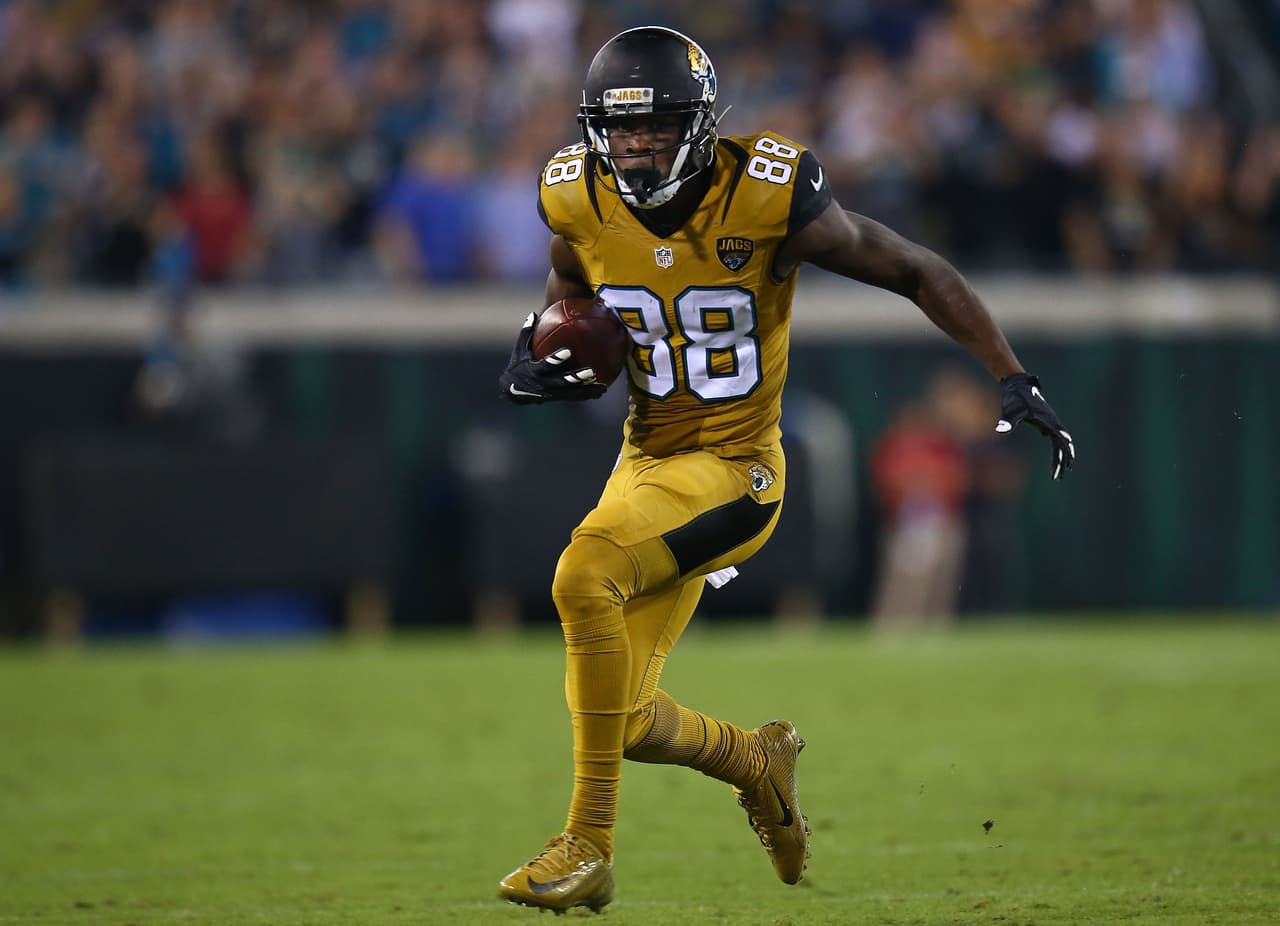 ¿Peligra Dez Bryant? Cowboys firmaron al WR Hurns