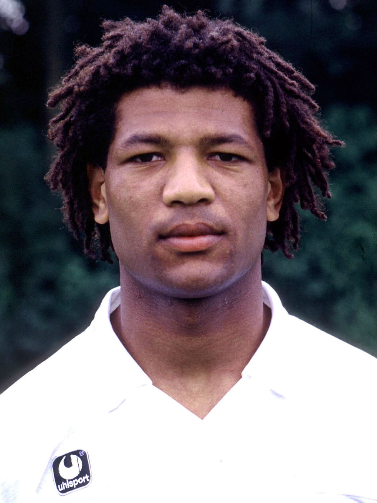 Nizar Trabelsi: el tunecino solo pudo jugar un partido con el Fortuna Düsseldorf y luego fue arrestado por nexos con el grupo terrorista Al-Qaeda. Fue condenado a 10 años de cárcel en 2003 por terrorismo.