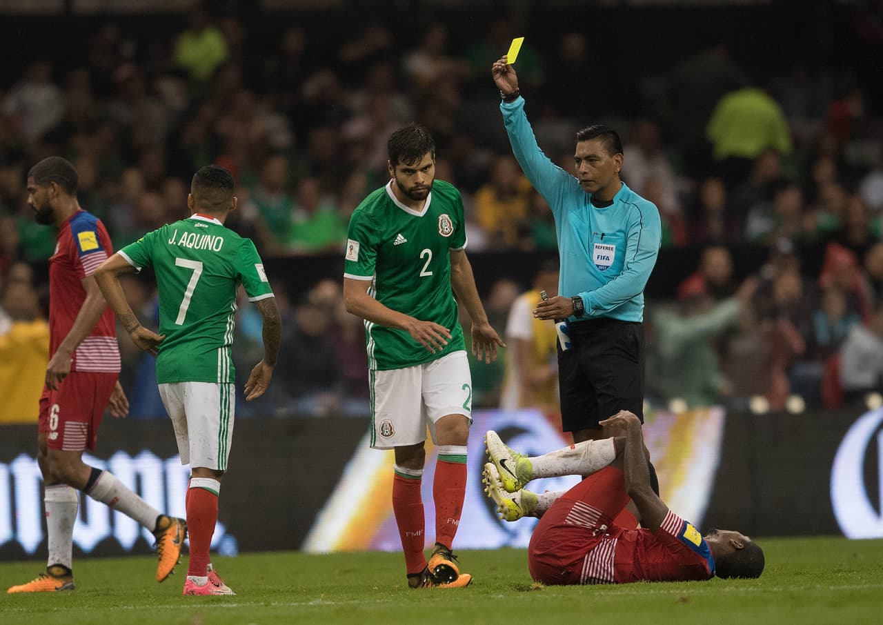 Néstor Araujo es baja del Tri para jugar ante Costa Rica