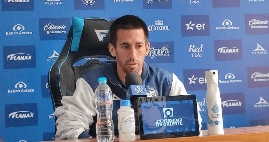 Fernando Navarro aclara polémico tuit contra Puebla, su nuevo equipo