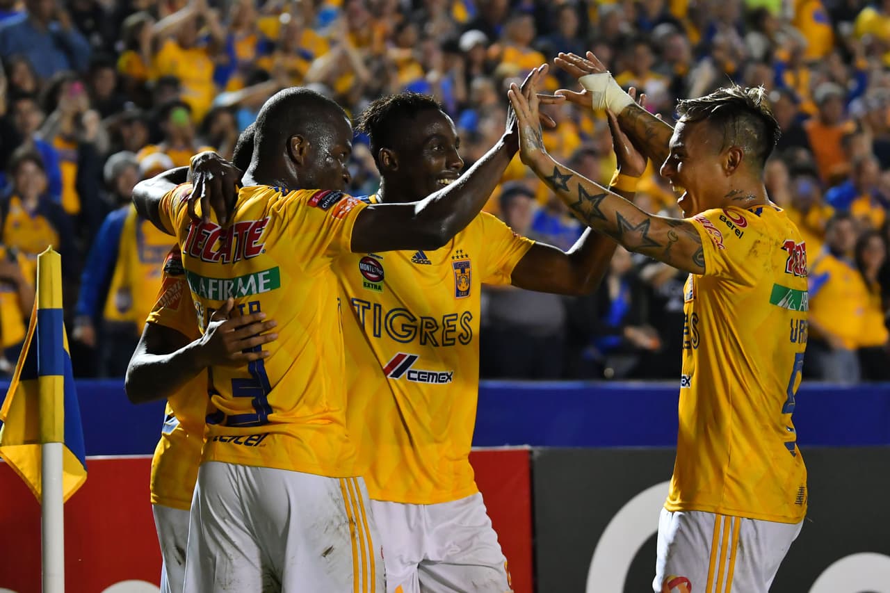 Una vorágine de llegadas que acabaron en gol en el primer tiempo le aplanó el camino a unos impetuosos Tigres que sacaron ventaja de 3-0 tras la Ida de la Semifinal de la Liga Campeones. ¿Será definitiva?